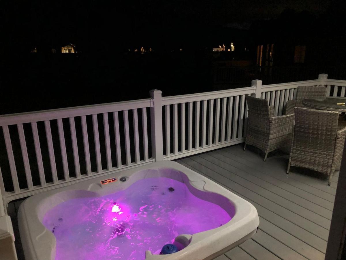 The Poplars Lodge With Hot Tub York Eksteriør billede